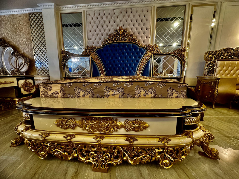 Hunkar Classic Bedroom from Chiniot, Pakistan - Elegant Bed Design with Traditional Craftsmanship